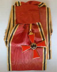 Bundesverdienstkreuz mit Stern am Schulterband